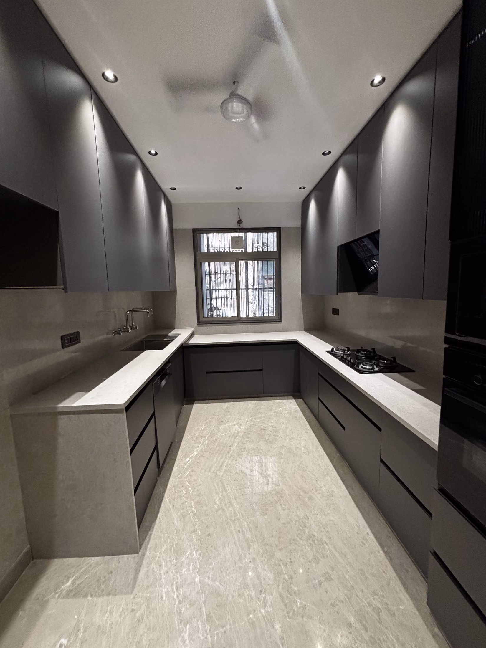 4 BHK Property — photograph 4