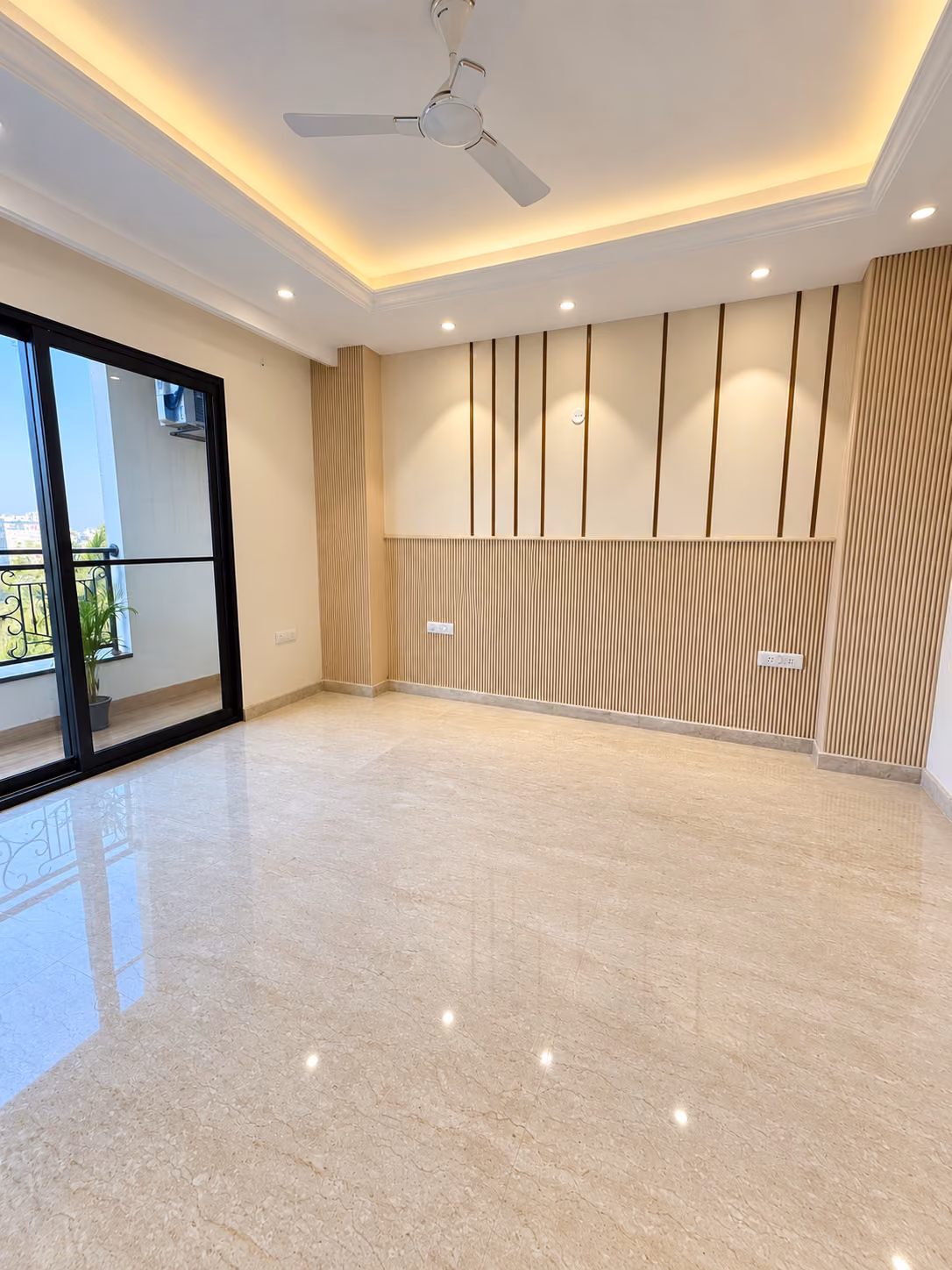 4 BHK Property — photograph 2