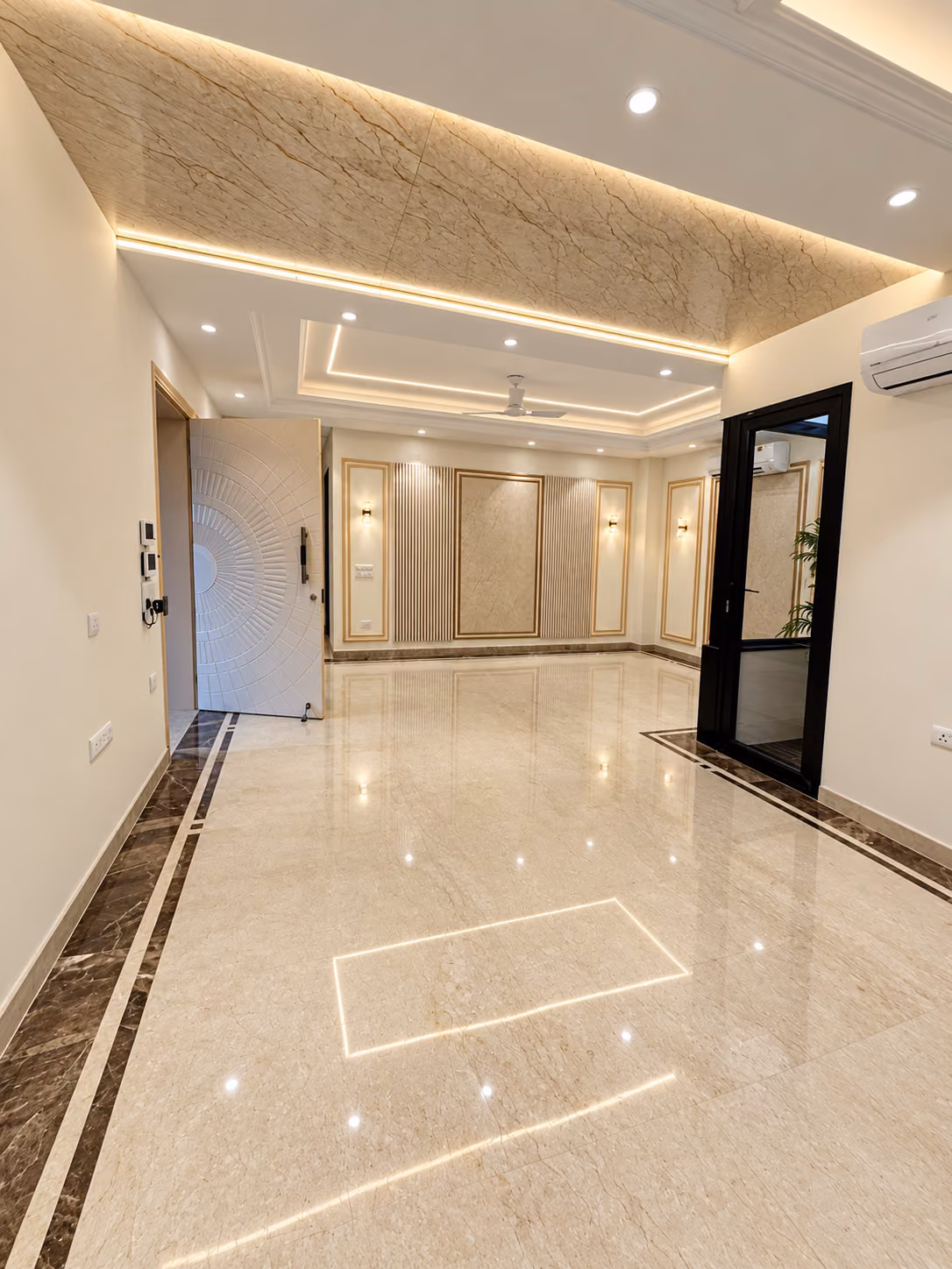 4 BHK Property — photograph 3