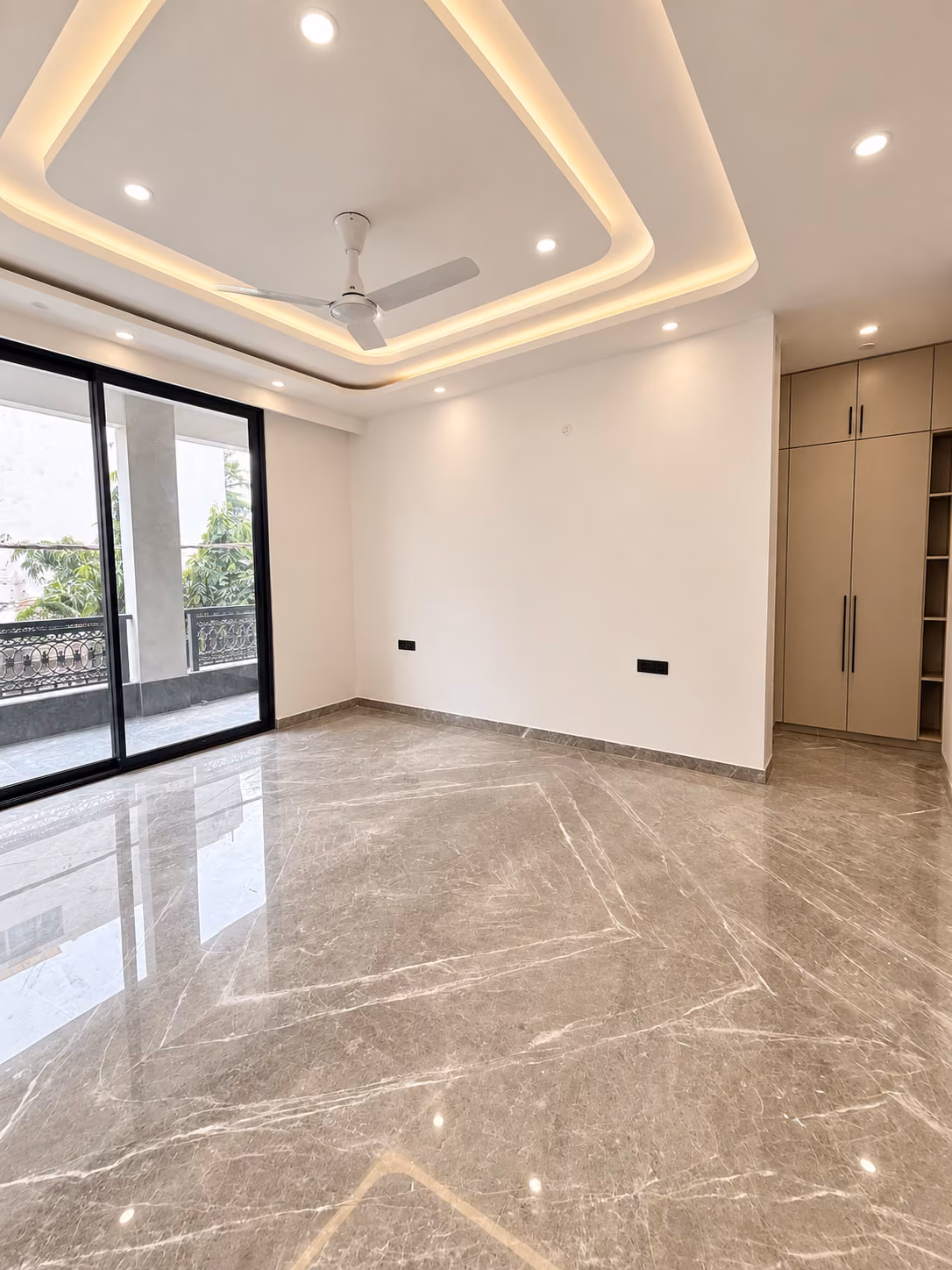 4 BHK Property — photograph 3